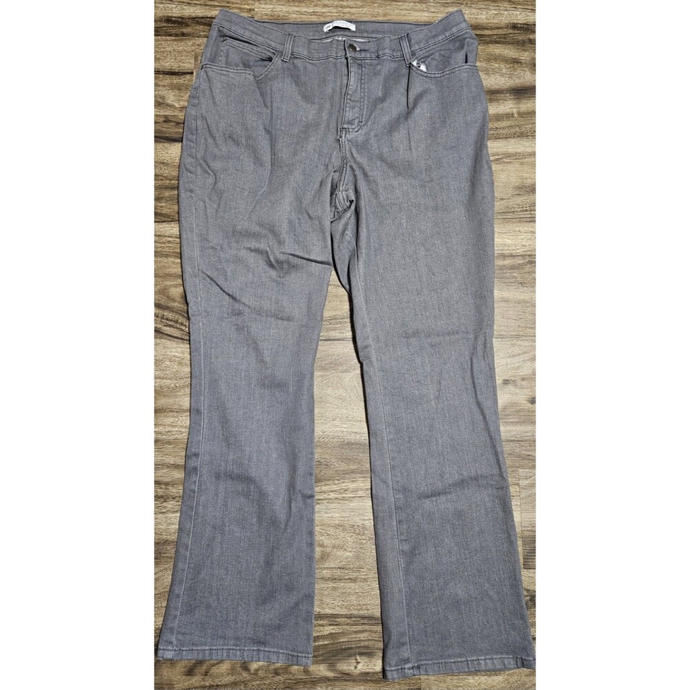 Lee Women's Size 18W 36x31 Soft Gray Jeans Relaxed Fit